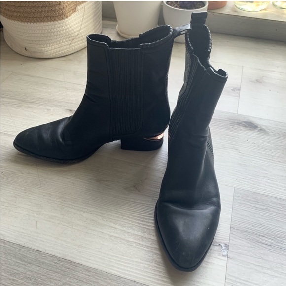 Alexander Wang Anouck Chelsea Boots | Rose Gold | 38 - Picture 2 of 11